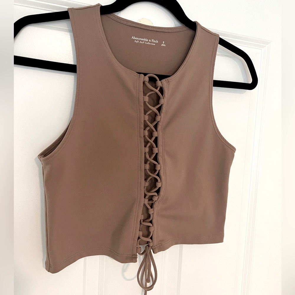 Lace up crop